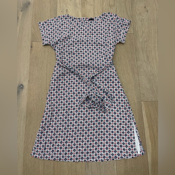 Ann Taylor Dresses & Skirts - Ann Taylor Floral Patterned Dress - Red, Blue, White
